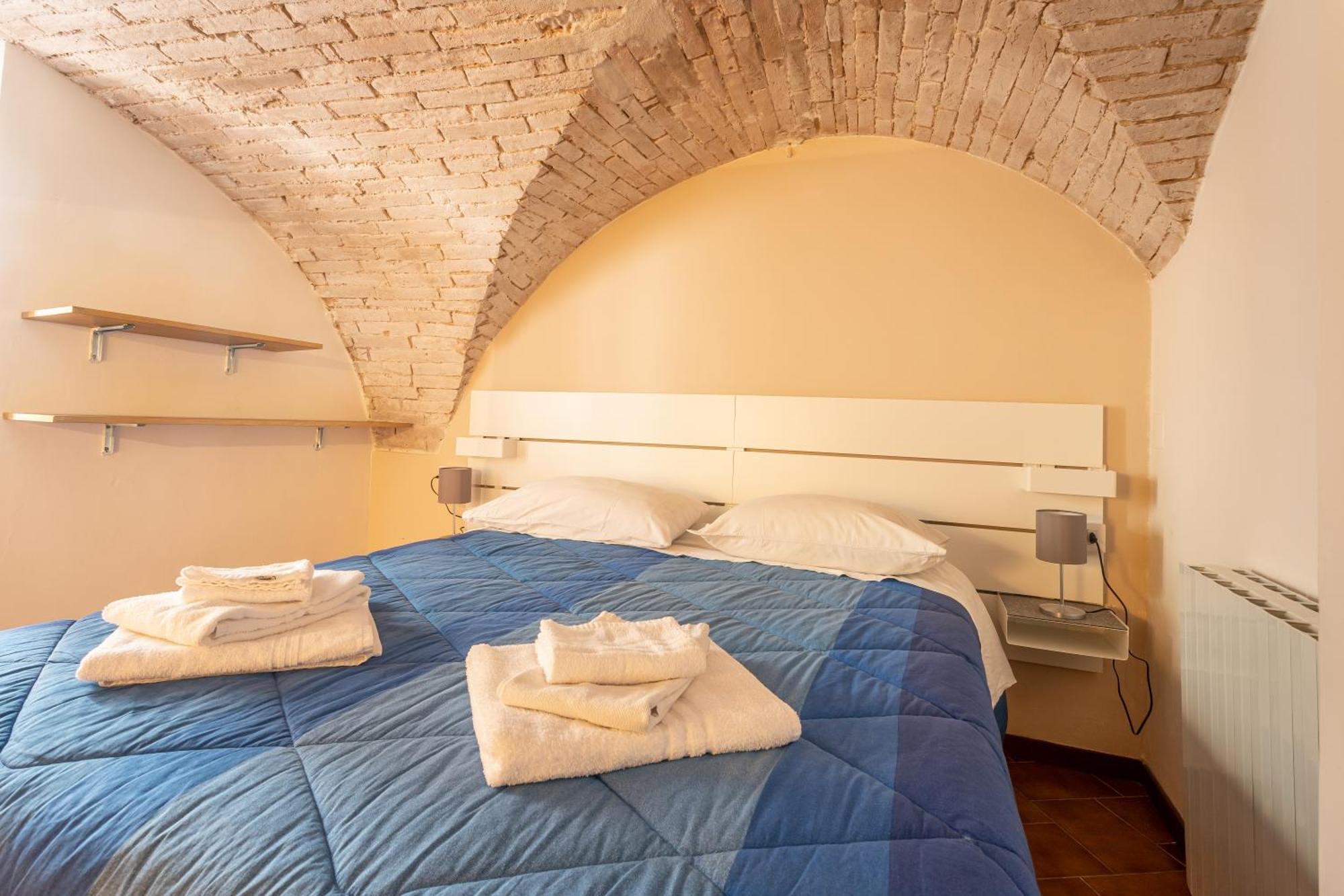 Suite N4 - Loft Caratteristico Nel Centro Storico بيرودجا المظهر الخارجي الصورة