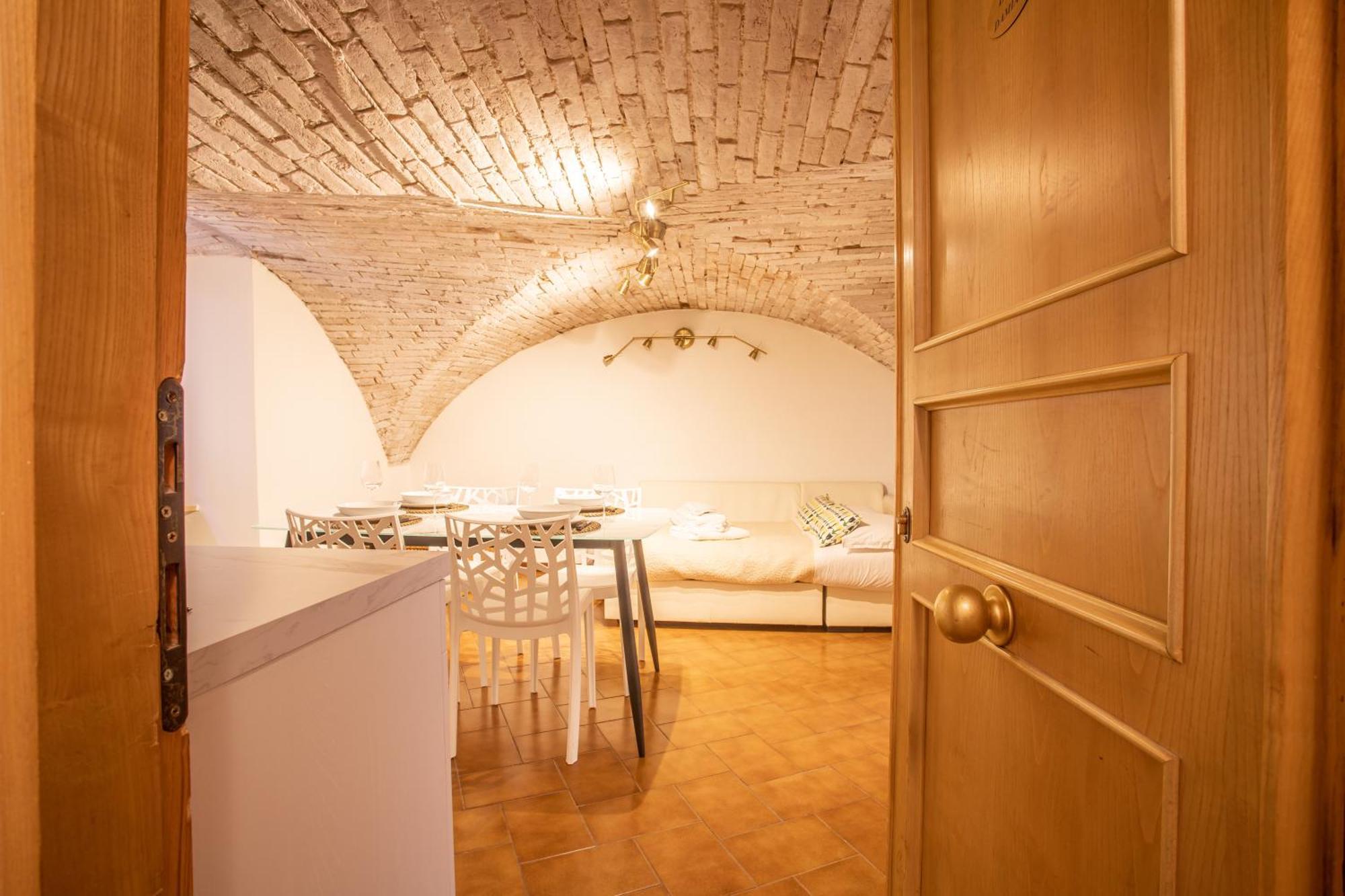 Suite N4 - Loft Caratteristico Nel Centro Storico بيرودجا المظهر الخارجي الصورة