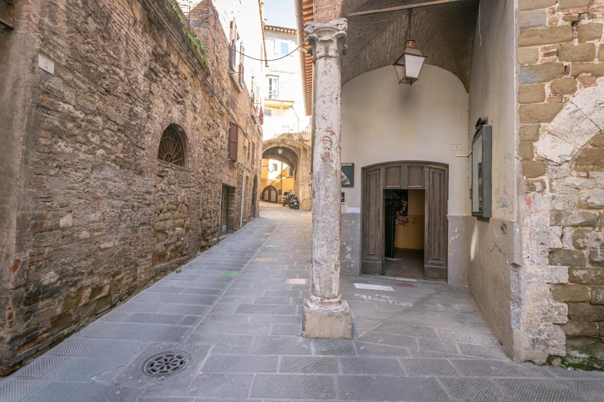 Suite N4 - Loft Caratteristico Nel Centro Storico بيرودجا المظهر الخارجي الصورة