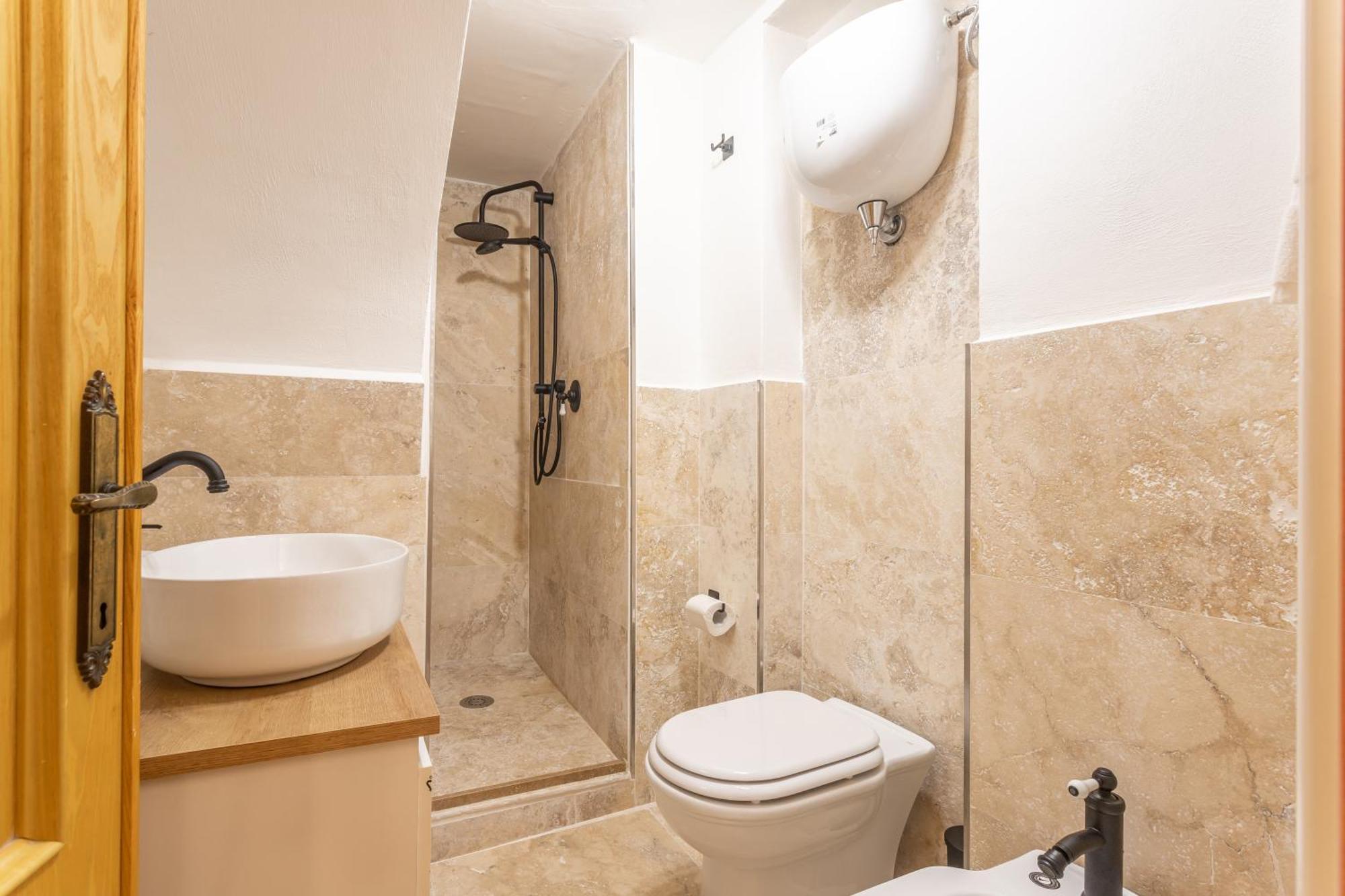 Suite N4 - Loft Caratteristico Nel Centro Storico بيرودجا المظهر الخارجي الصورة