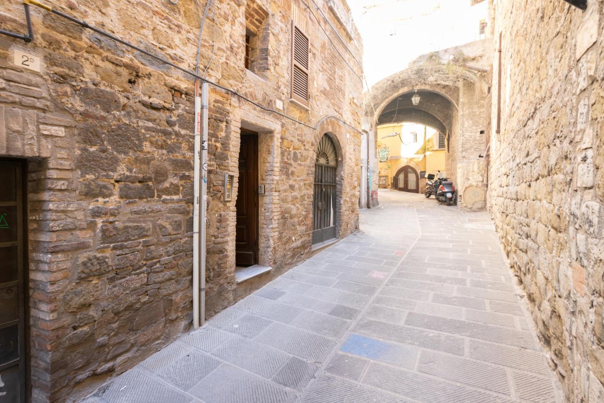 Suite N4 - Loft Caratteristico Nel Centro Storico بيرودجا المظهر الخارجي الصورة